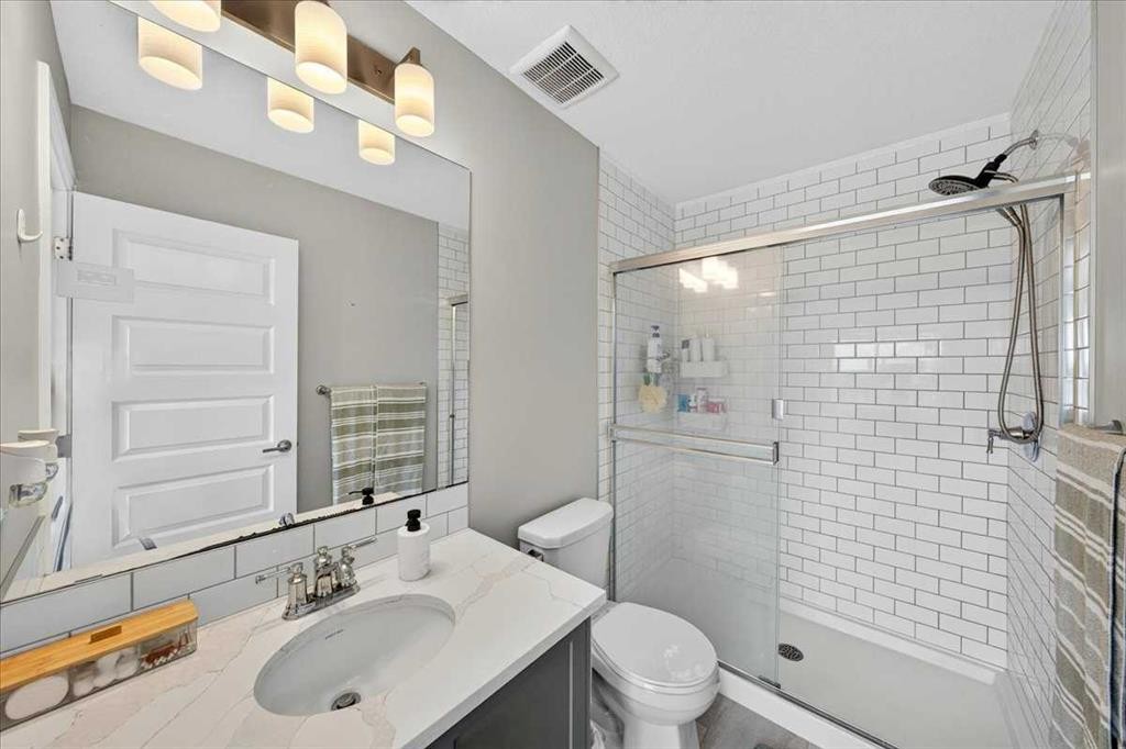 79-230 Seton Passage Se, Calgary, AB - Indoor Photo Showing Bathroom
