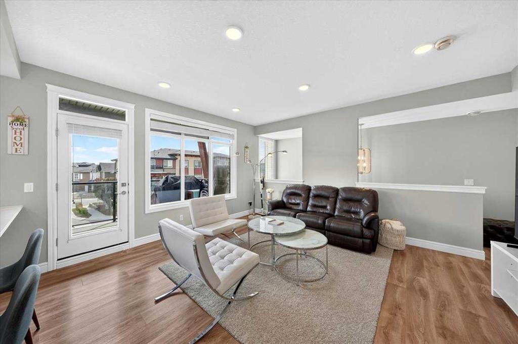 79-230 Seton Passage Se, Calgary, AB - Indoor Photo Showing Living Room