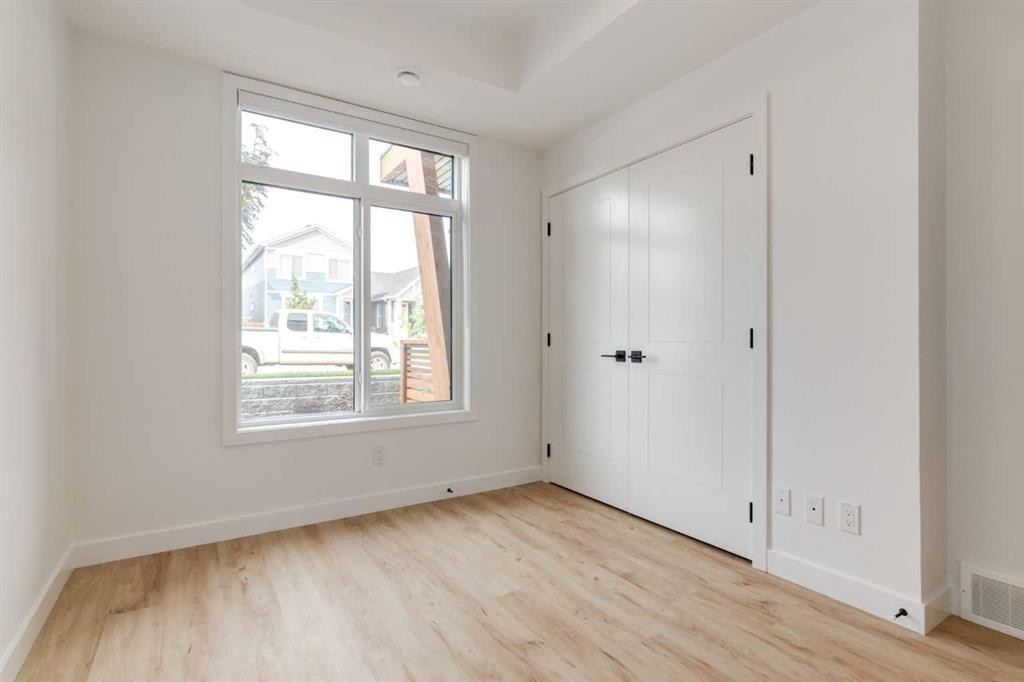 131 148 Avenue Nw, Calgary, AB - Indoor Photo Showing Other Room