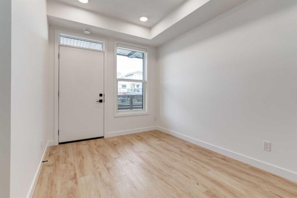 131 148 Avenue Nw, Calgary, AB - Indoor Photo Showing Other Room