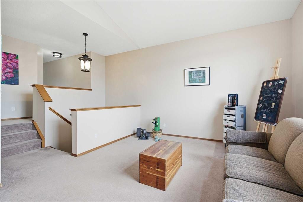 276 Kincora Heights Nw, Calgary, AB - Indoor Photo Showing Living Room