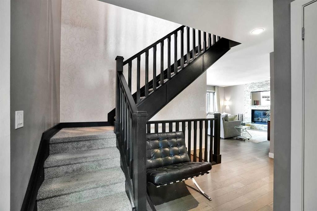 160 Sunhaven Close Se, Calgary, AB - Indoor Photo Showing Other Room