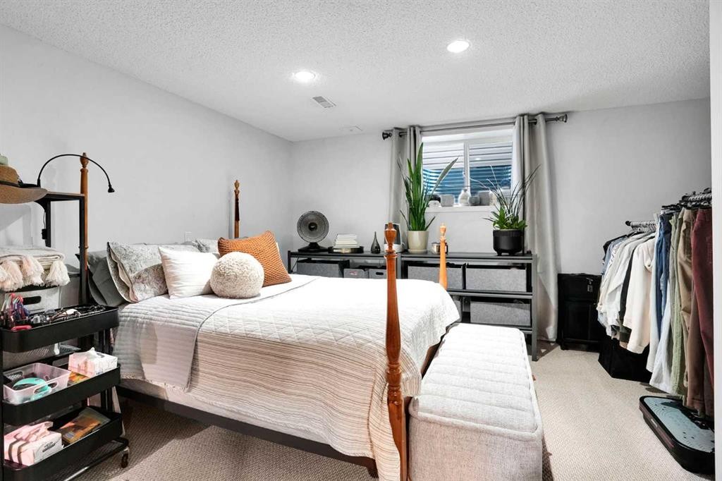 160 Sunhaven Close Se, Calgary, AB - Indoor Photo Showing Bedroom