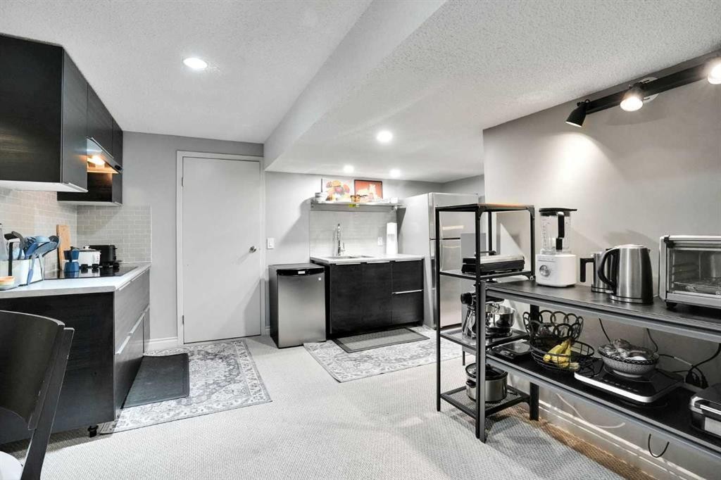 160 Sunhaven Close Se, Calgary, AB - Indoor