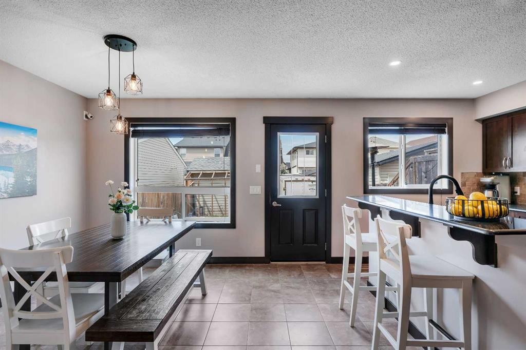 91 Panora Square Nw, Calgary, AB - Indoor Photo Showing Dining Room