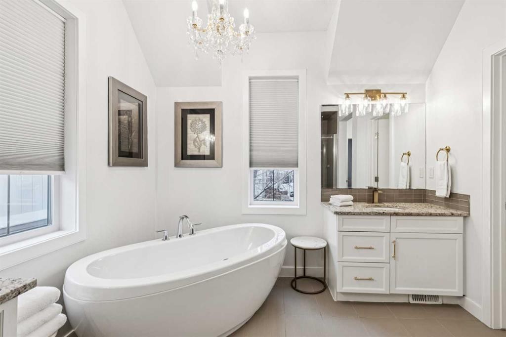 290 Mahogany Place Se, Calgary, AB - Indoor Photo Showing Bathroom