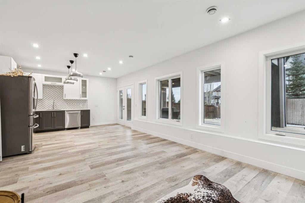 290 Mahogany Place Se, Calgary, AB - Indoor Photo Showing Other Room