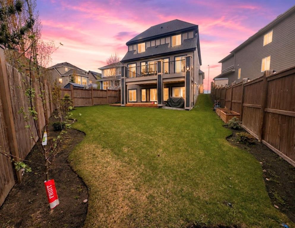 290 Mahogany Place Se, Calgary, AB - Outdoor