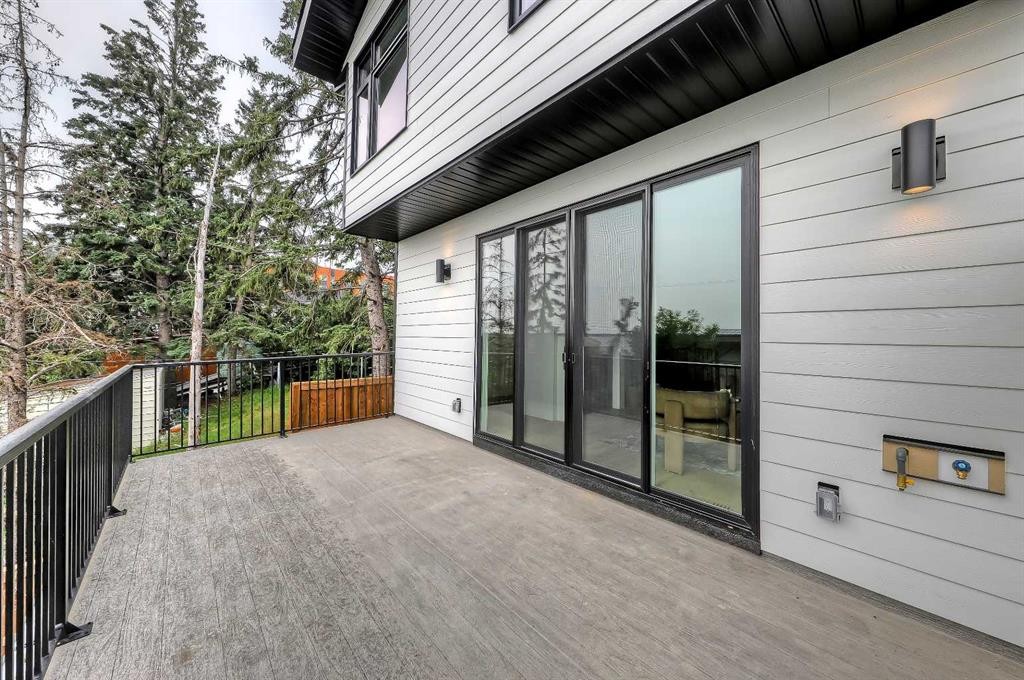 4320 Centre A Street Ne, Calgary, AB - Outdoor With Exterior