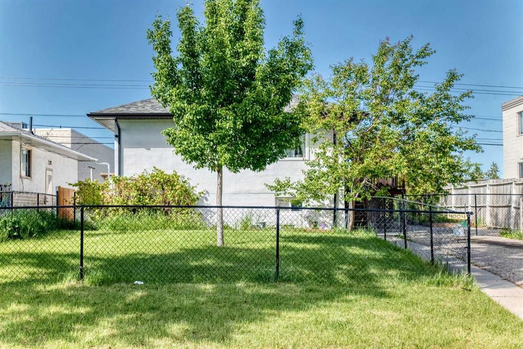 4004 7 Avenue Sw, Calgary, AB - Outdoor