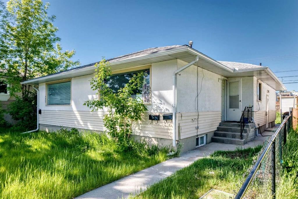 4004 7 Avenue Sw, Calgary, AB - Outdoor