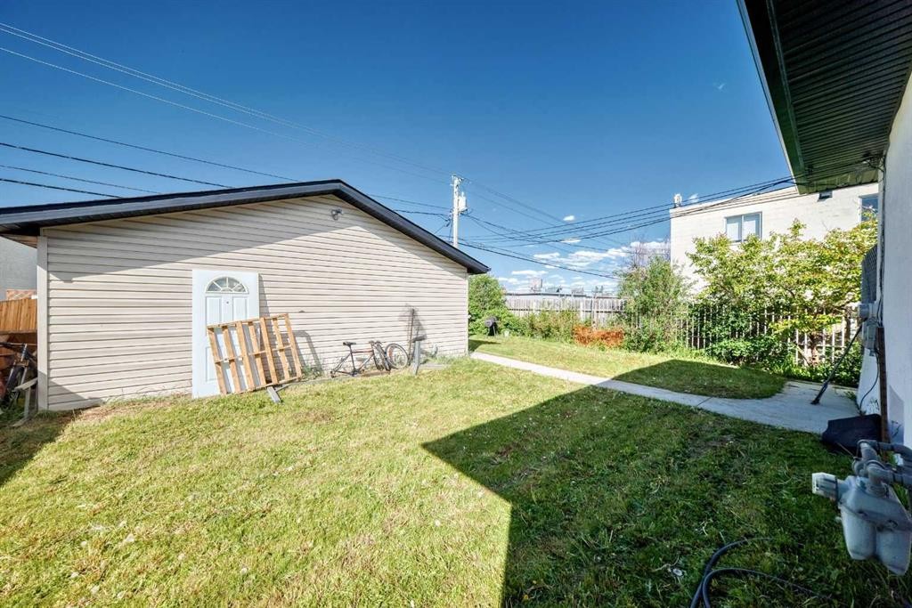 4004 7 Avenue Sw, Calgary, AB - Outdoor