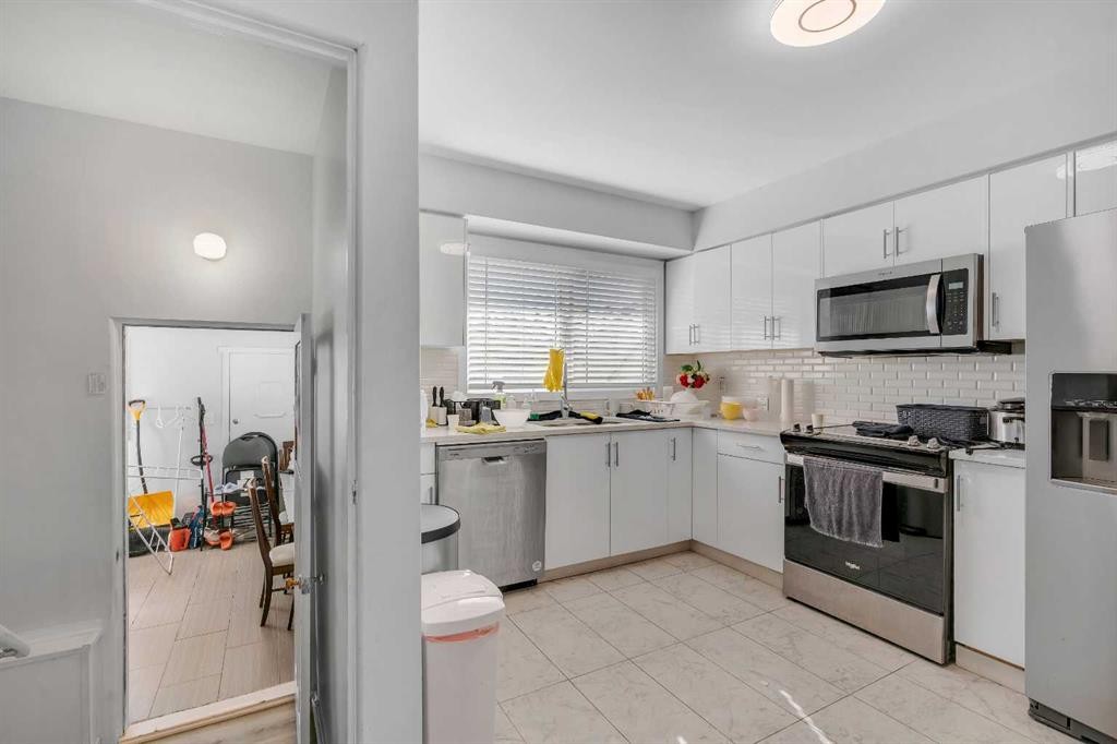 52 Fay Road Se, Calgary, AB - Indoor Photo Showing Kitchen With Stainless Steel Kitchen