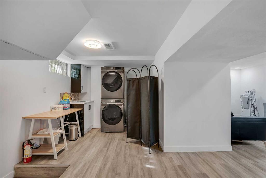 52 Fay Road Se, Calgary, AB - Indoor
