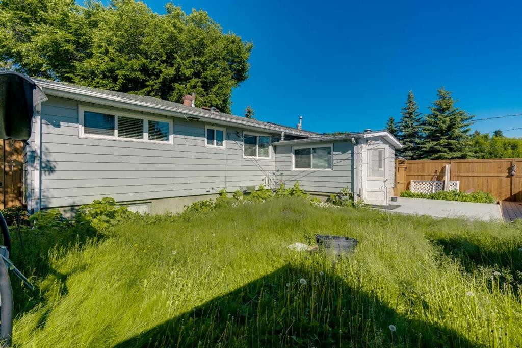 52 Fay Road Se, Calgary, AB - Outdoor