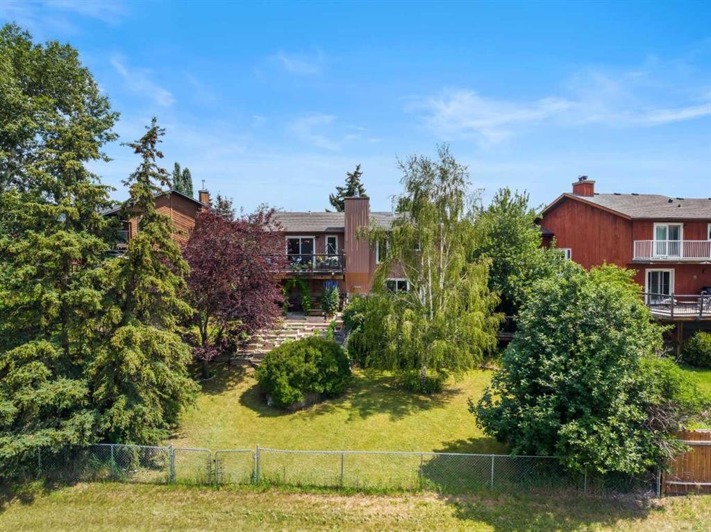 34 Cascade Place, Cochrane, AB - Outdoor