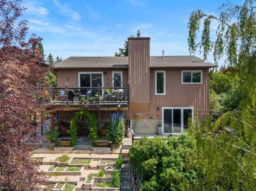 34 Cascade Place, Cochrane, AB - Outdoor