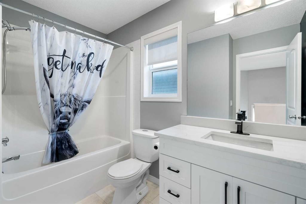 128 Silverado Way Sw, Calgary, AB - Indoor Photo Showing Bathroom
