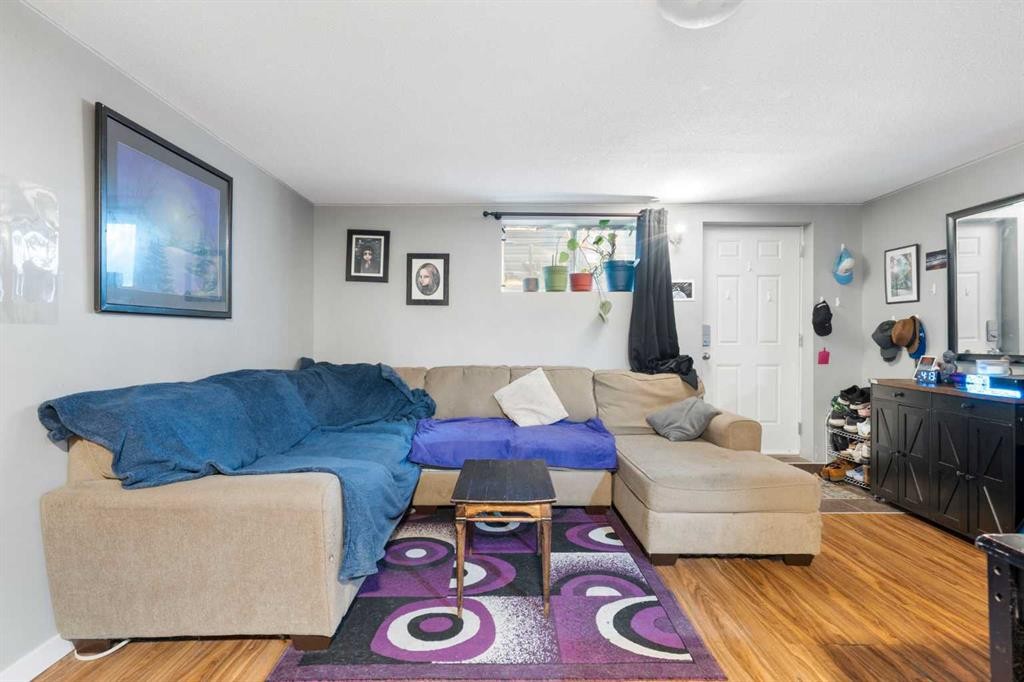 128 Silverado Way Sw, Calgary, AB - Indoor Photo Showing Living Room