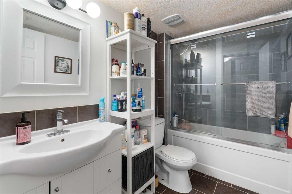 128 Silverado Way Sw, Calgary, AB - Indoor Photo Showing Bathroom