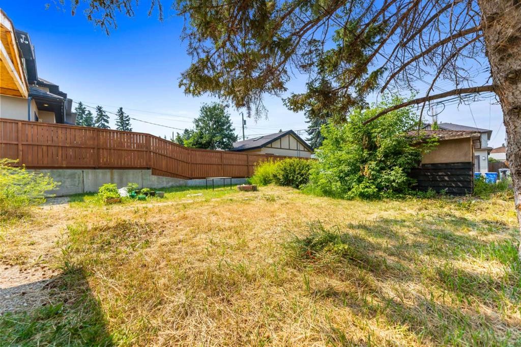 1407 28 Street Sw, Calgary, AB - Outdoor
