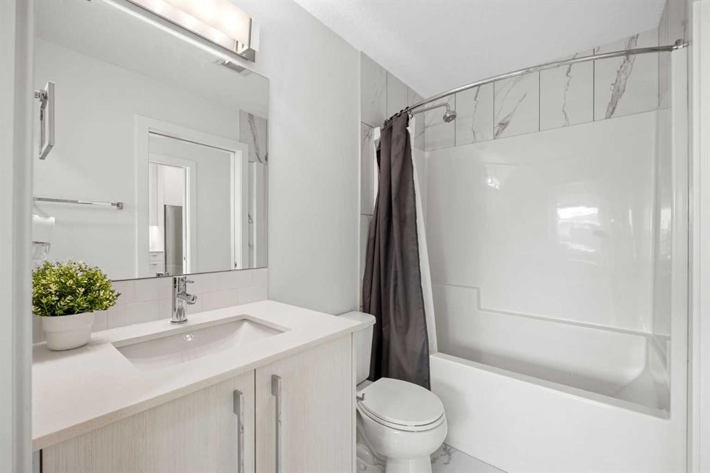 2403-76 Cornerstone Passage Ne, Calgary, AB - Indoor Photo Showing Bathroom