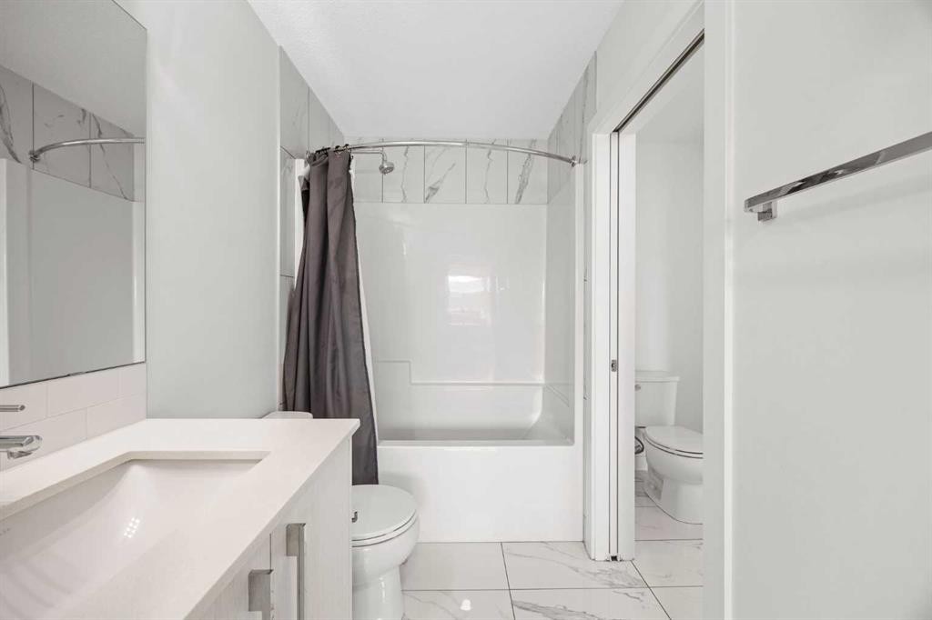 2403-76 Cornerstone Passage Ne, Calgary, AB - Indoor Photo Showing Bathroom