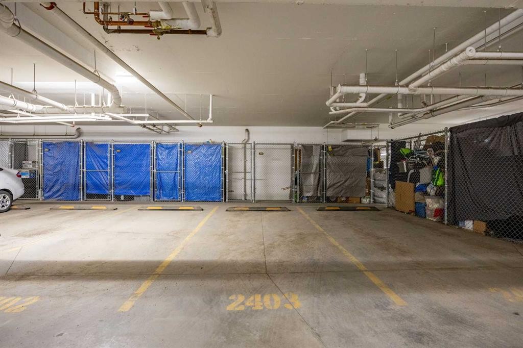 2403-76 Cornerstone Passage Ne, Calgary, AB - Indoor Photo Showing Garage