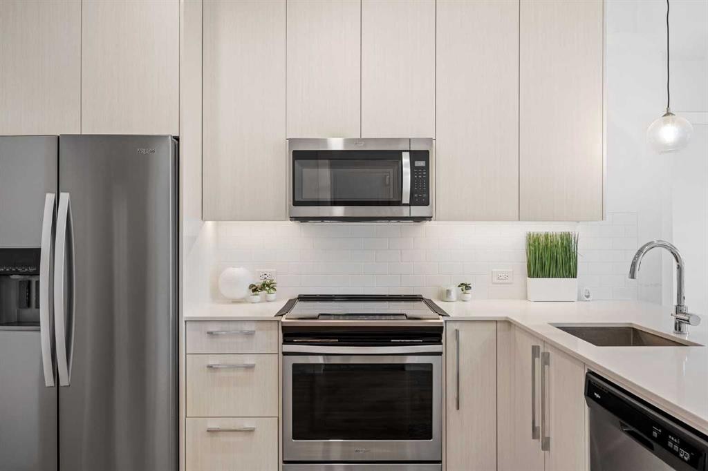 2403-76 Cornerstone Passage Ne, Calgary, AB - Indoor Photo Showing Kitchen With Upgraded Kitchen