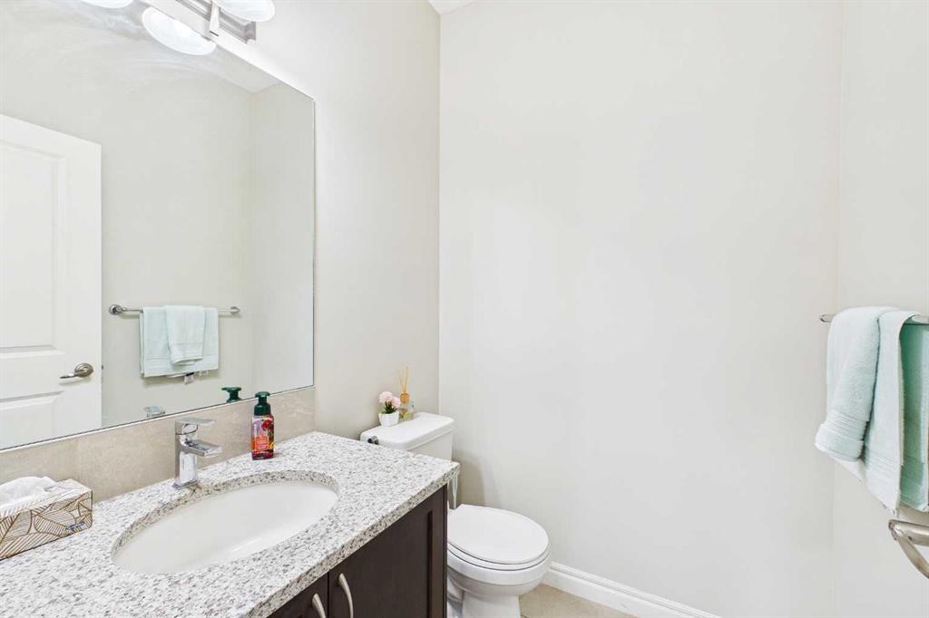 66 Nolanhurst Way Nw, Calgary, AB - Indoor Photo Showing Bathroom