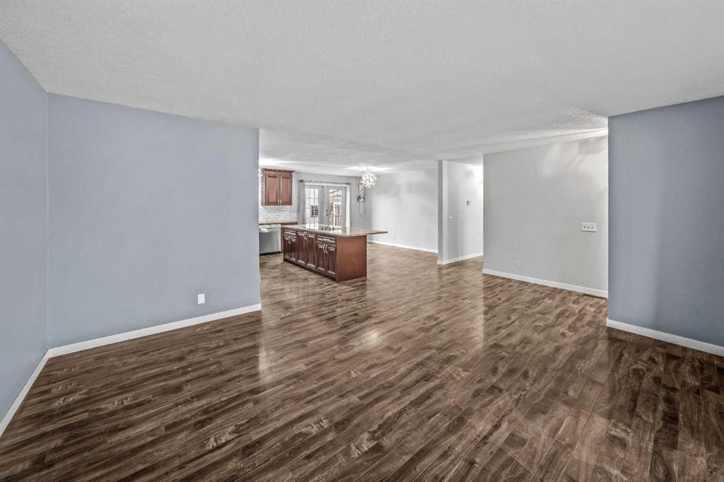 227 Manora Crescent Ne, Calgary, AB - Indoor Photo Showing Other Room