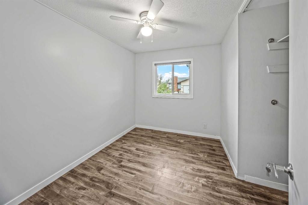 227 Manora Crescent Ne, Calgary, AB - Indoor Photo Showing Other Room