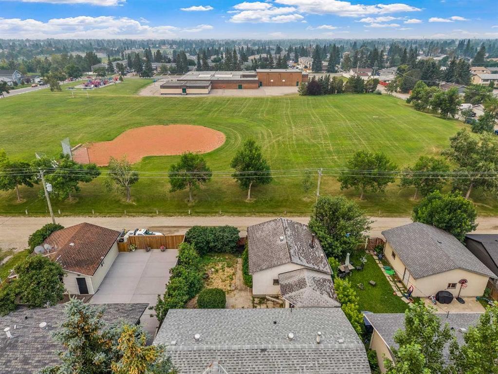 227 Manora Crescent Ne, Calgary, AB - Outdoor With View