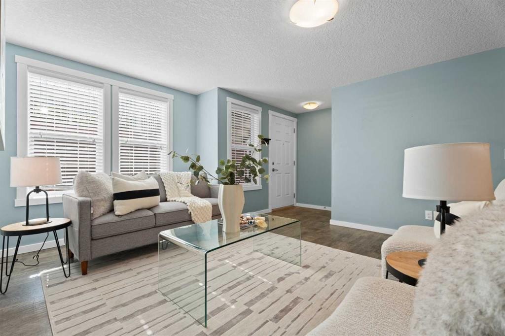 516 Auburn Bay Circle Se, Calgary, AB - Indoor Photo Showing Living Room