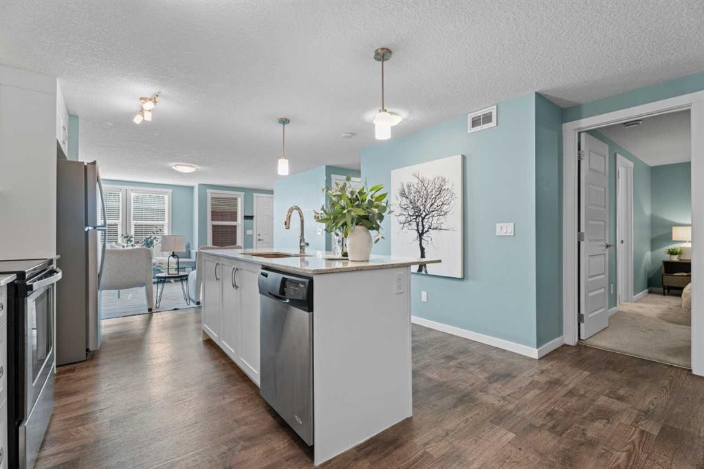 516 Auburn Bay Circle Se, Calgary, AB - Indoor Photo Showing Kitchen With Upgraded Kitchen