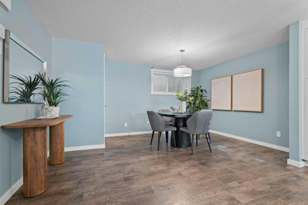 516 Auburn Bay Circle Se, Calgary, AB - Indoor Photo Showing Dining Room