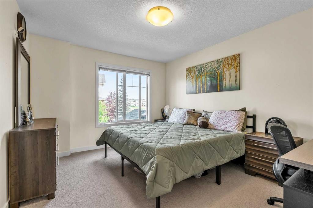 43 Sage Hill Common Nw, Calgary, AB - Indoor Photo Showing Bedroom