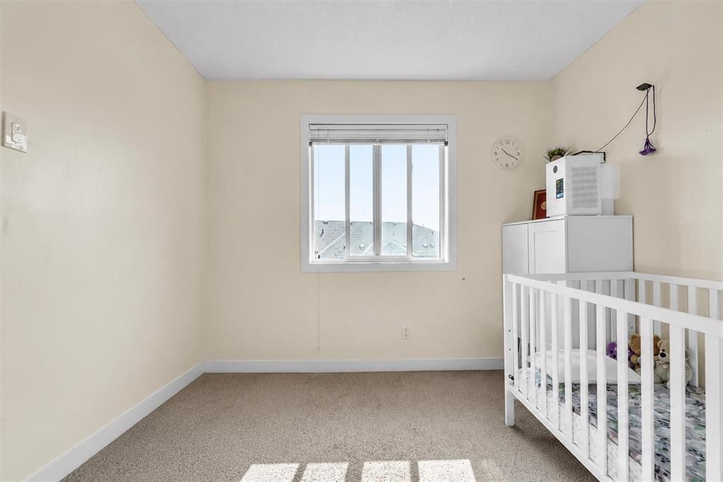 43 Sage Hill Common Nw, Calgary, AB - Indoor Photo Showing Bedroom