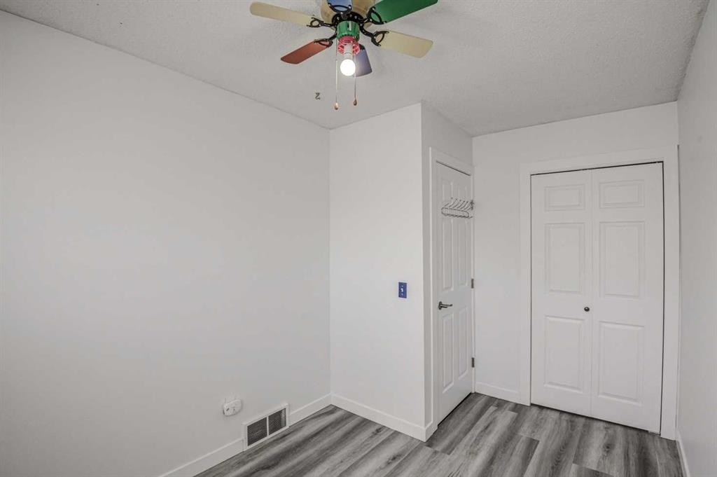184 Erin Croft Crescent Se, Calgary, AB - Indoor Photo Showing Other Room