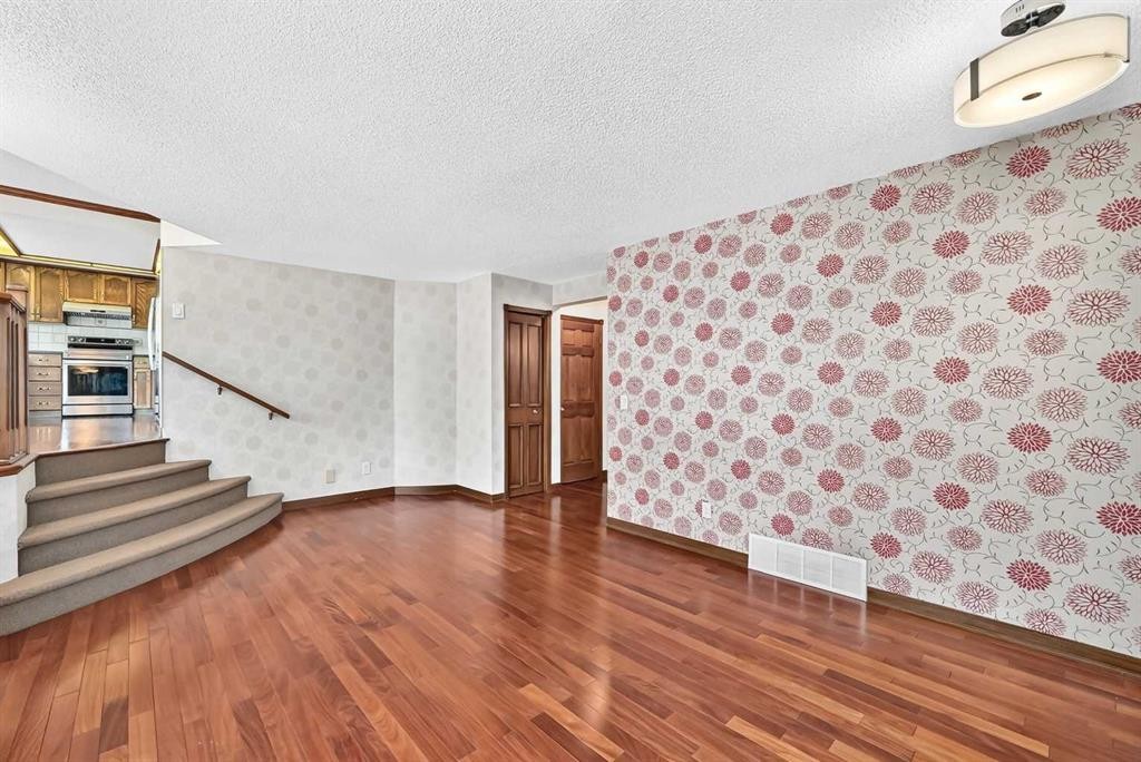 2509 Douglas Woods Link Se, Calgary, AB - Indoor