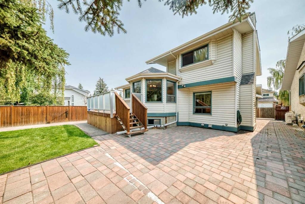 2509 Douglas Woods Link Se, Calgary, AB - Outdoor