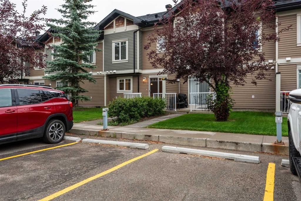 127 Prestwick Villas Se, Calgary, AB - Outdoor