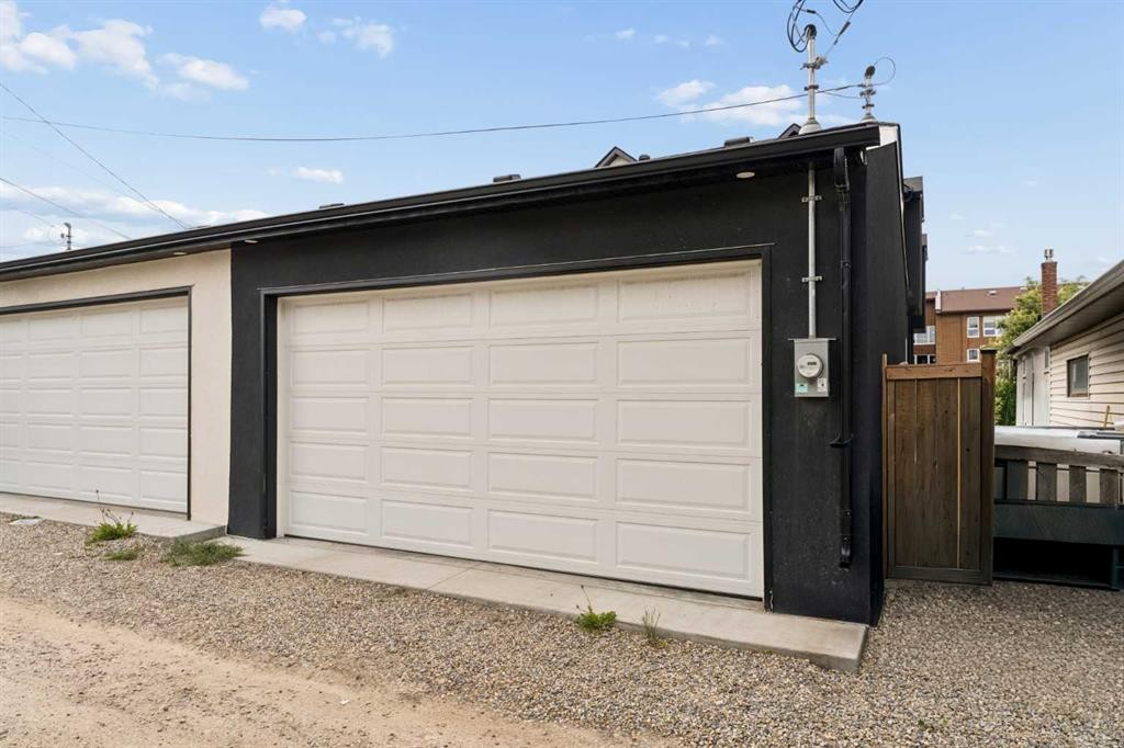 258 17 Avenue Ne, Calgary, AB - Outdoor With Exterior