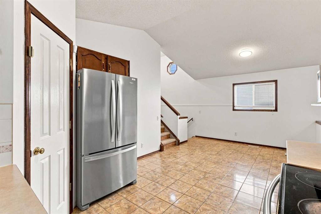 279 Coral Springs Circle Ne, Calgary, AB - Indoor Photo Showing Other Room