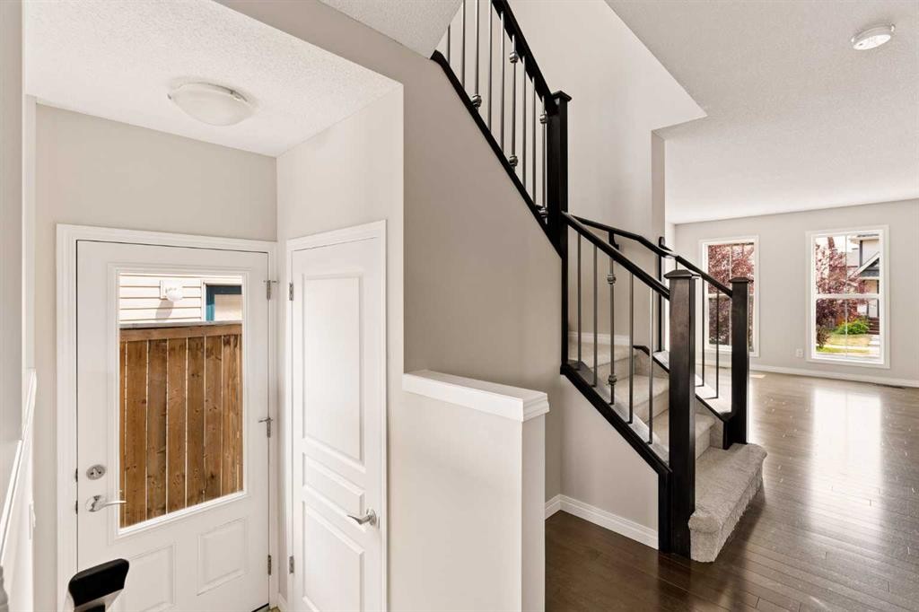 59 Elgin Meadows Park Se, Calgary, AB - Indoor Photo Showing Other Room