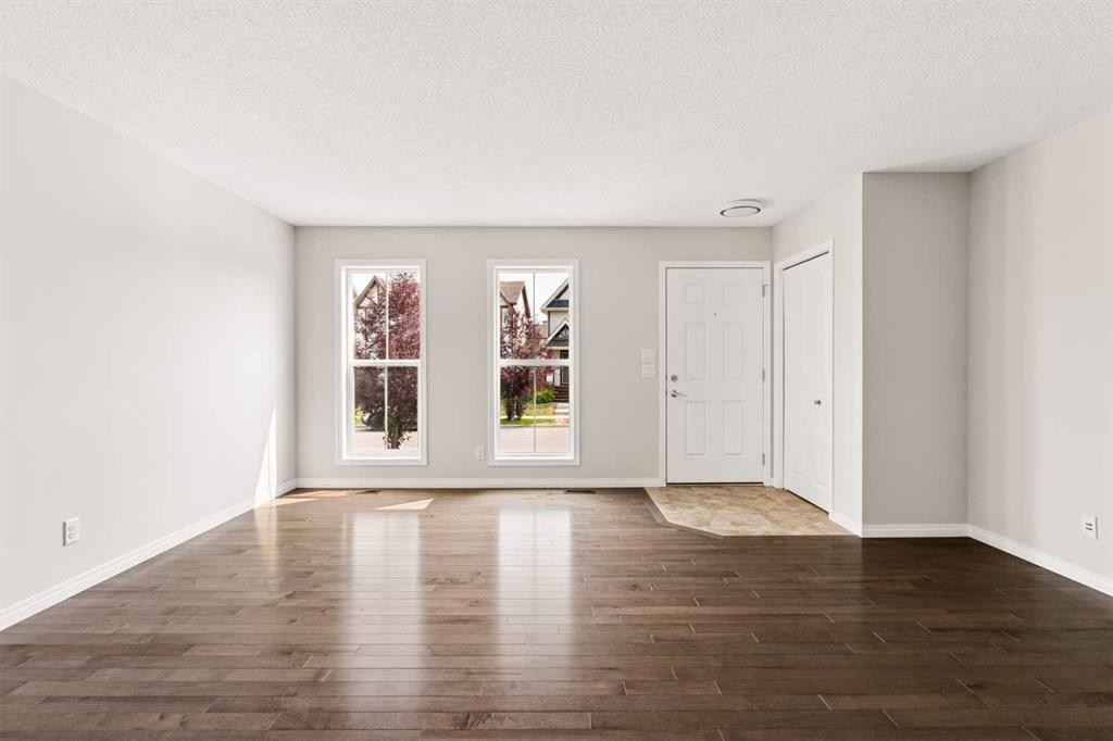 59 Elgin Meadows Park Se, Calgary, AB - Indoor Photo Showing Other Room