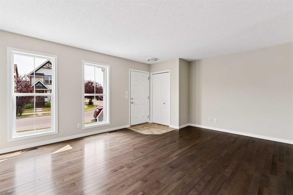 59 Elgin Meadows Park Se, Calgary, AB - Indoor Photo Showing Other Room