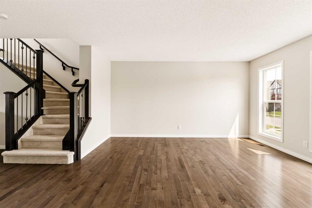 59 Elgin Meadows Park Se, Calgary, AB - Indoor Photo Showing Other Room