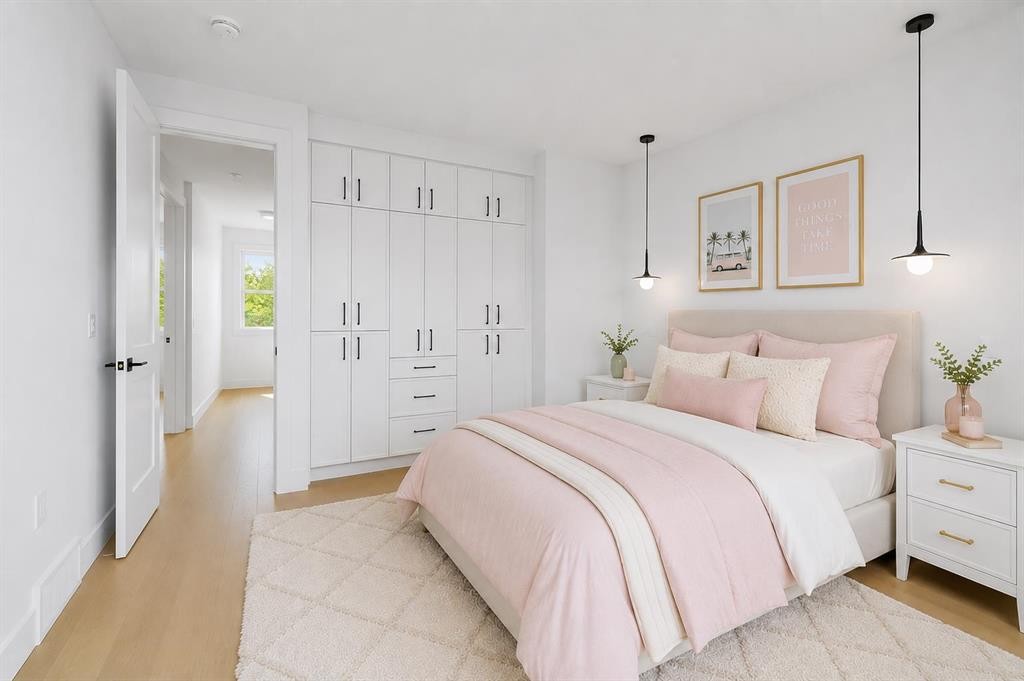 2714 3 Avenue Nw, Calgary, AB - Indoor Photo Showing Bedroom