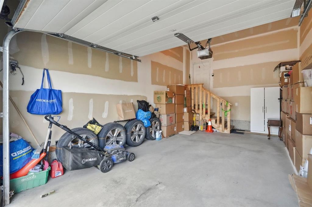 98 Panton Way Nw, Calgary, AB - Indoor Photo Showing Garage